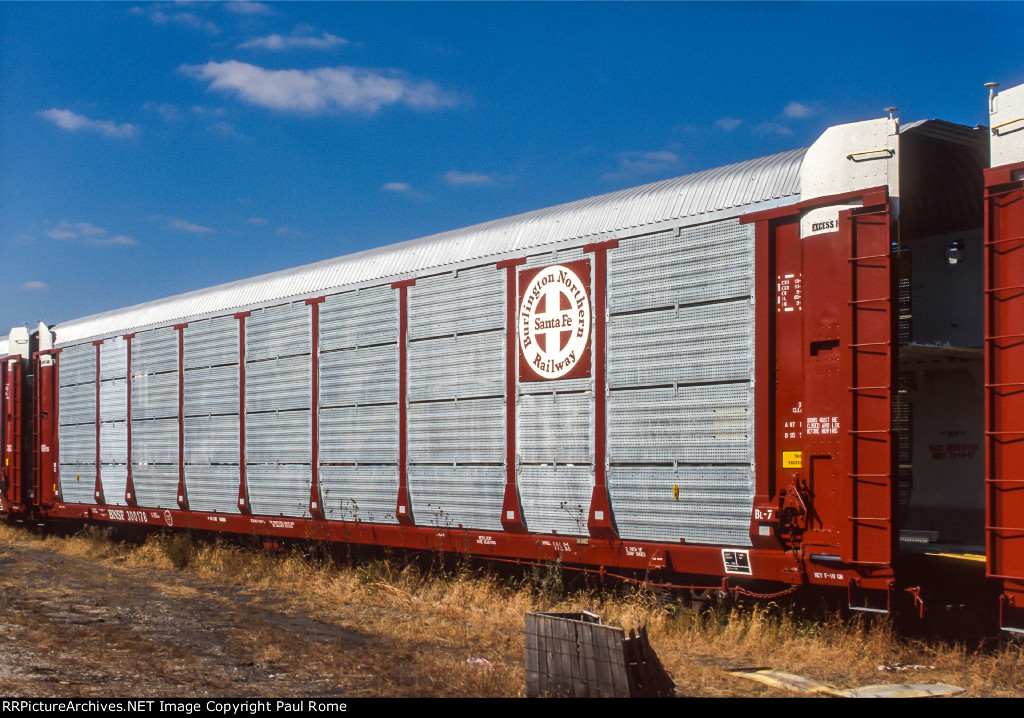 BNSF 300178, 89-ft Bi-Level Autorack car NEW at BRC Clearing Yard